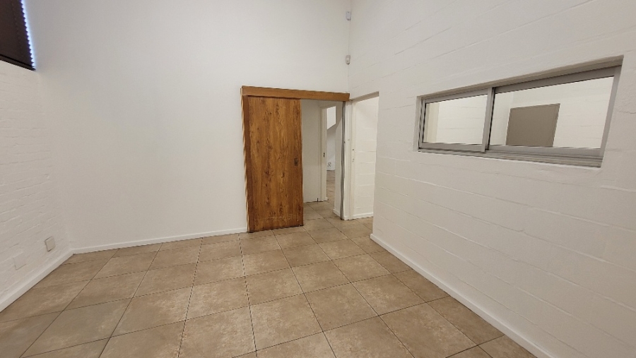 To Let commercial Property for Rent in Paarden Eiland Western Cape